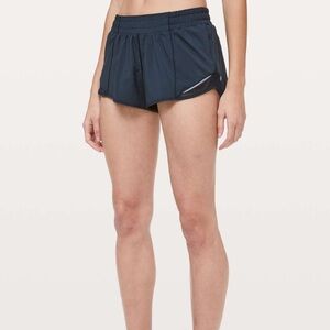 Size 6 Reg Lululemon Hotty Hot Short II *2.5"
True Navy